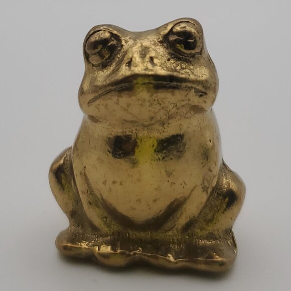 THAT FACE! SOLID BRASS Frog Toad Miniature Figurine Collectible Rustic Gold Cute - Picture 1 of 5